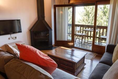 La Cabana Dels Isards アルプ エクステリア 写真